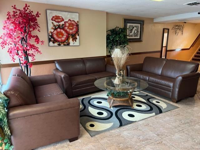 Wolf Inn Hotel Sandusky Εξωτερικό φωτογραφία